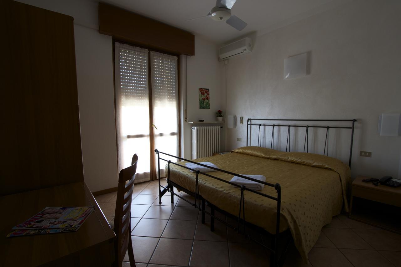 كاستلْنْيوفو ديل غارد Albergo Tavernetta المظهر الخارجي الصورة